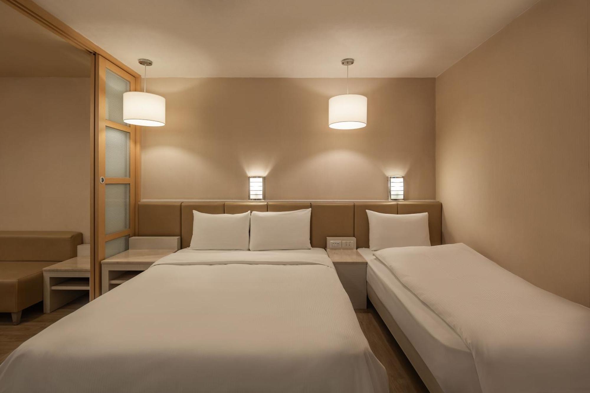 Kindness Hotel - Hanshen Kaohsiung Oda fotoğraf
