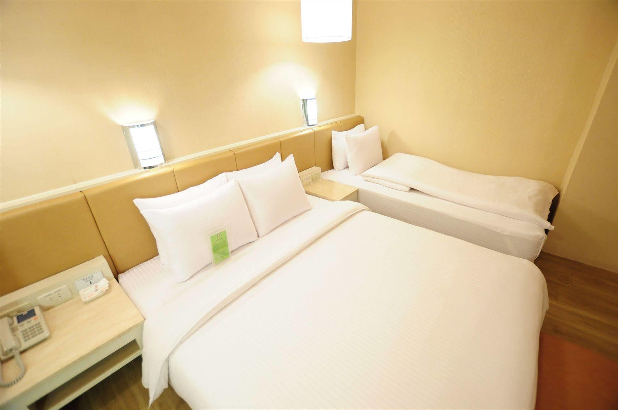 Kindness Hotel - Hanshen Kaohsiung Dış mekan fotoğraf