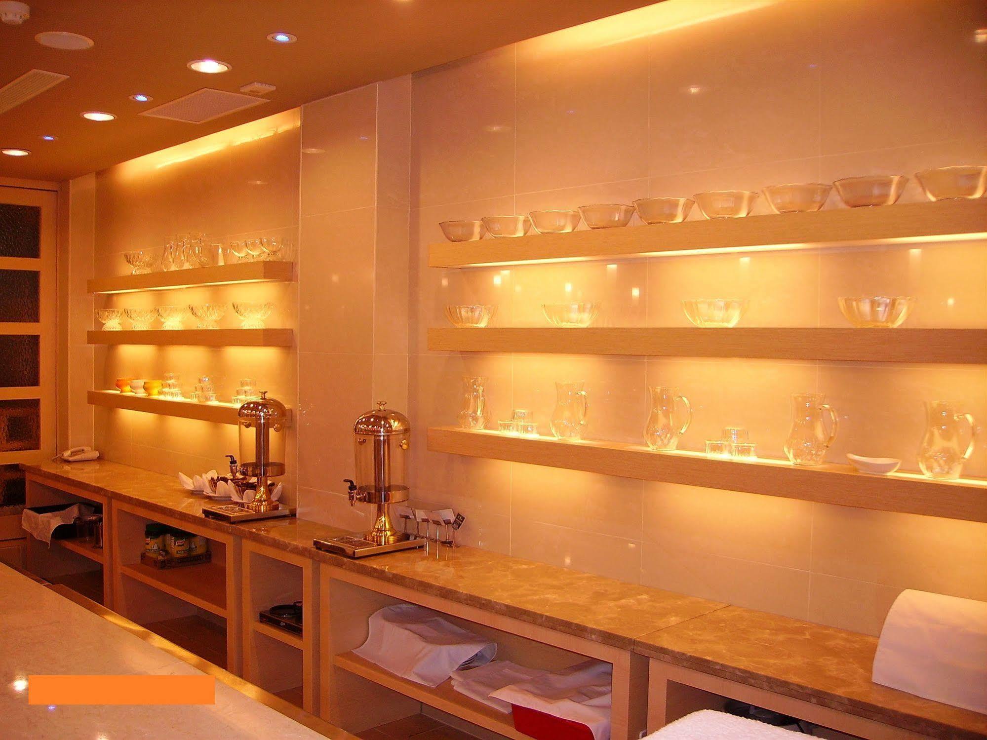 Kindness Hotel - Hanshen Kaohsiung Dış mekan fotoğraf