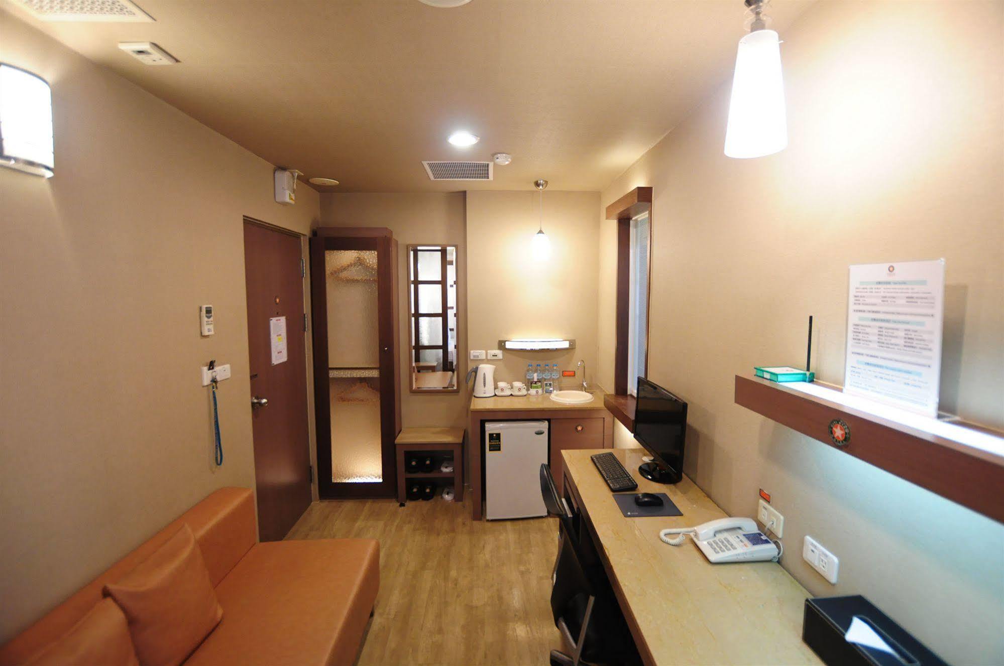 Kindness Hotel - Hanshen Kaohsiung Dış mekan fotoğraf
